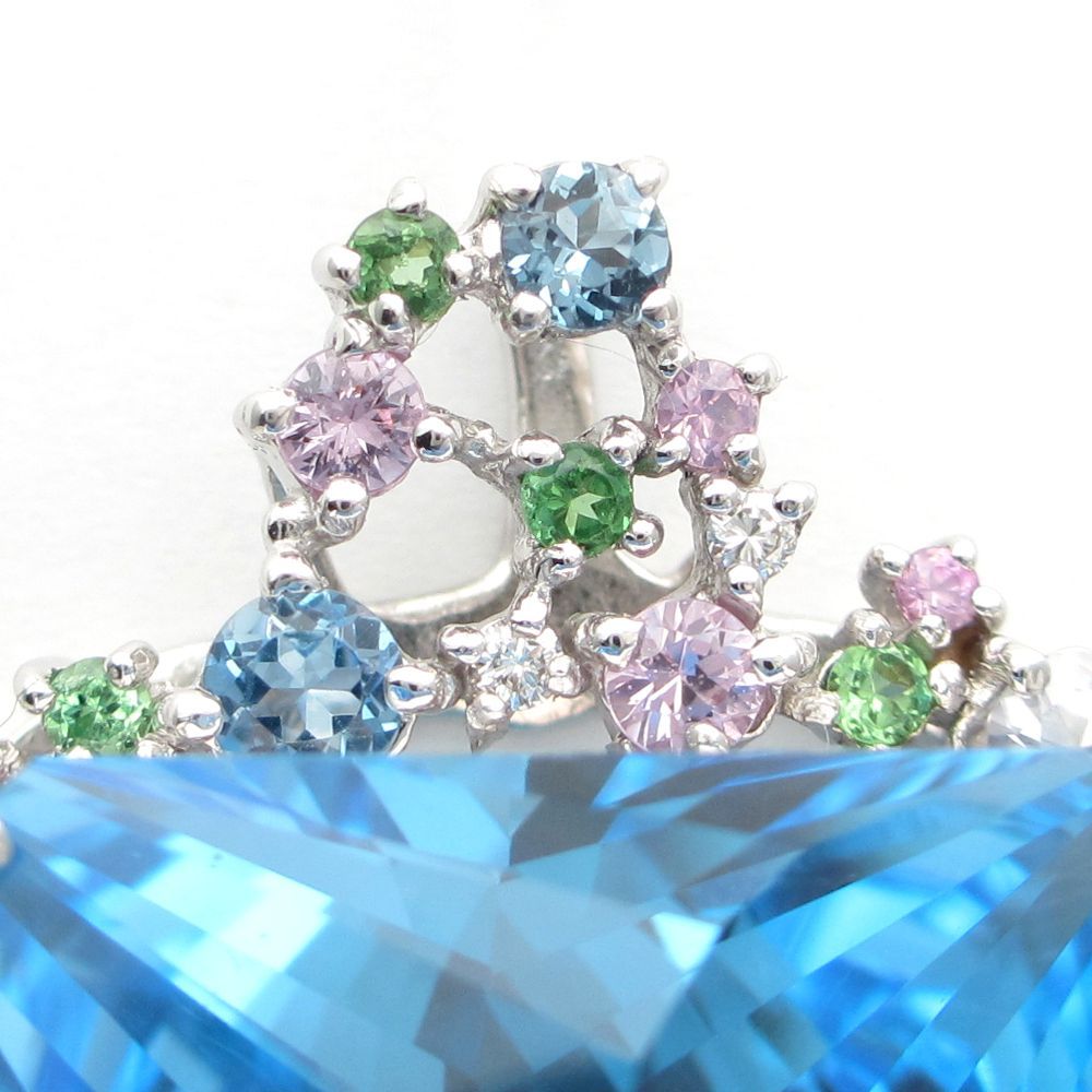 K18WG ホワイトゴールド ブルートパーズ 大粒 31.09ct K18WG ホワイトゴールド ブルートパーズ 大粒 31.09ct