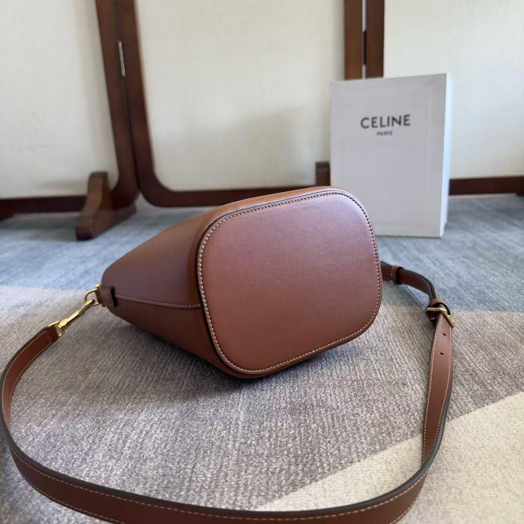 CELINE(セリーヌ) ショルダーバッグ スモール バケット - メルカリ