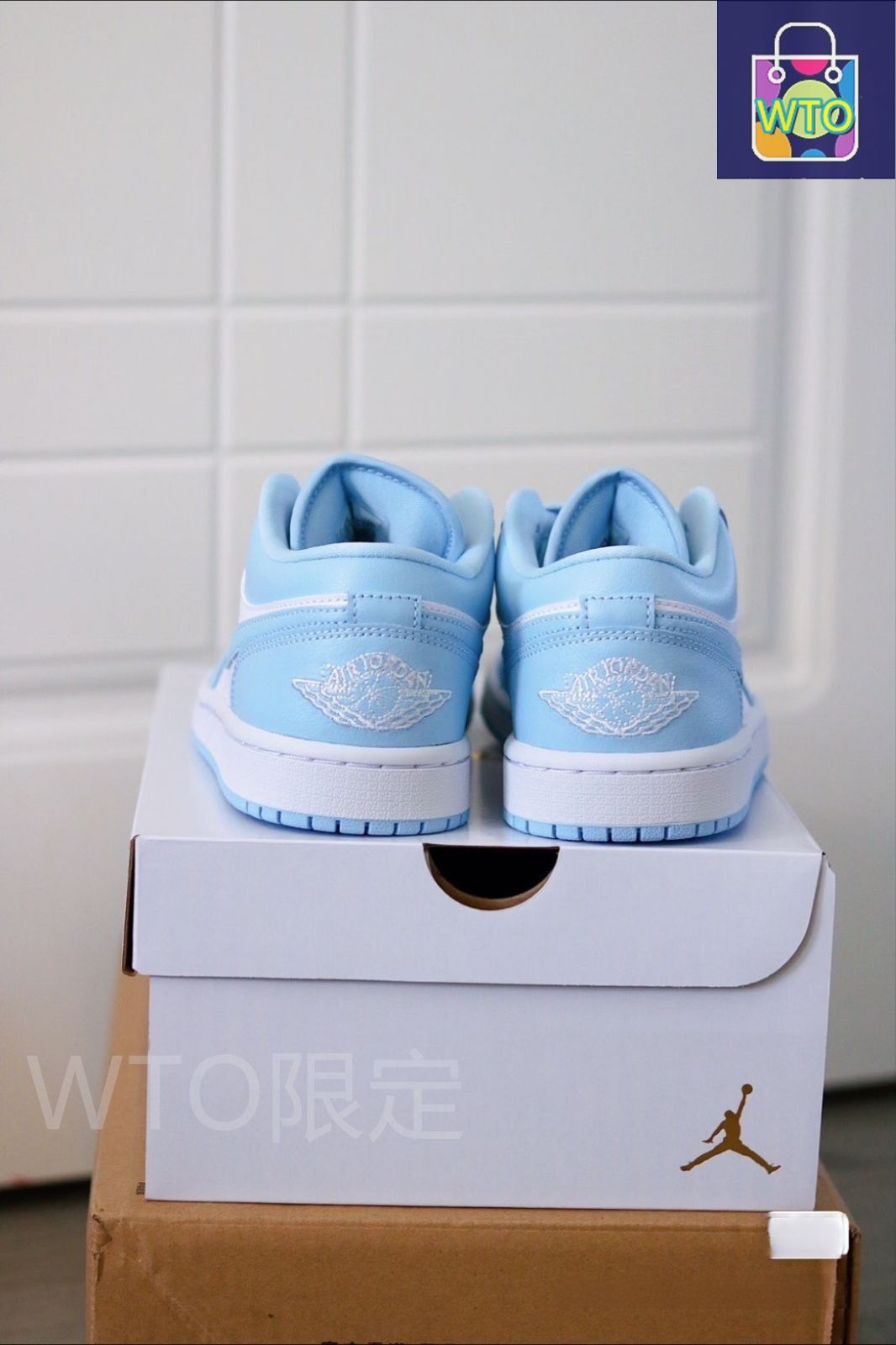 AIR JORDAN １low スニーカー　箱付き 大特価?新品 未使用 Nike Air Jordan 1low aluminum aj1