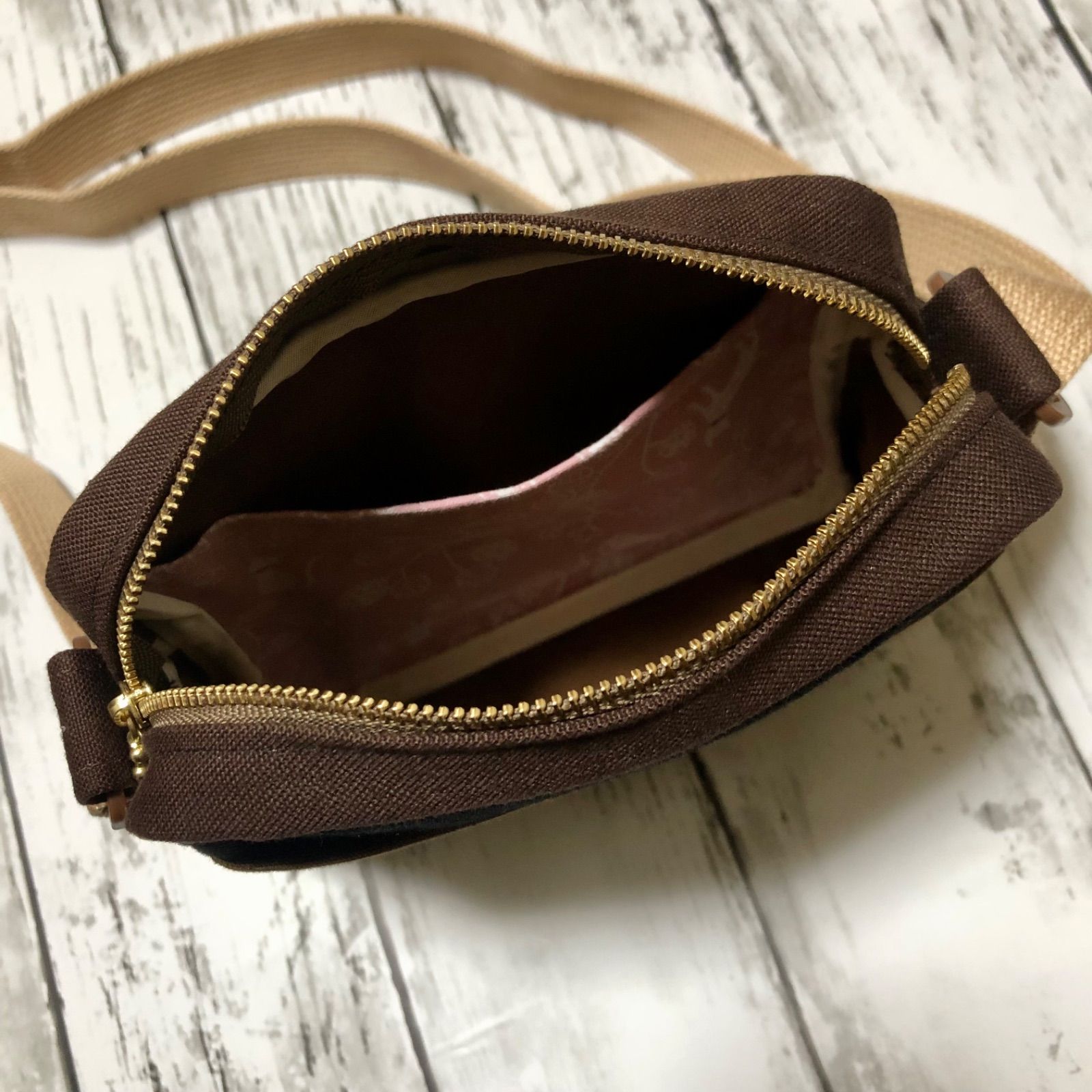 ★セール品(現品限り) 猫柄ミニショルダーバッグ 音符ネコ ブラック&ブラウン 猫柄内ポケット付き ハンドメイド メンズ レディース ボディバッグ ポシェット