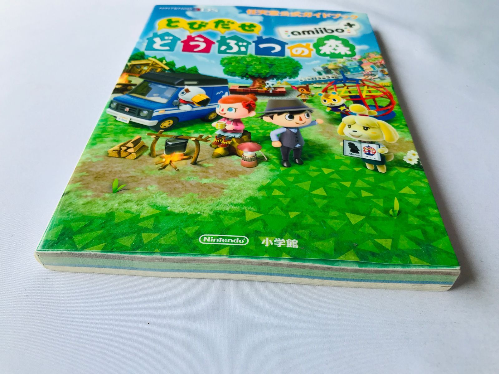 とびだせ　どうぶつの森　amibo + 任天堂公式ガイドブック　攻略本　初版 Animal Crossing: New Leaf amiibo + Nintendo Official Guide Book First Edition