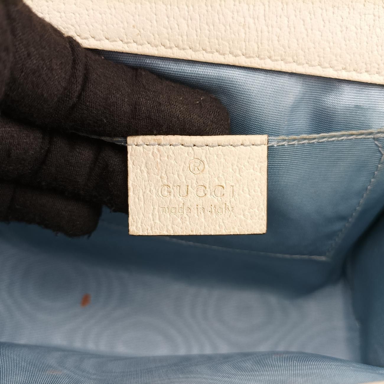 グッチGucciパドロックホワイトレザー432182I028268540