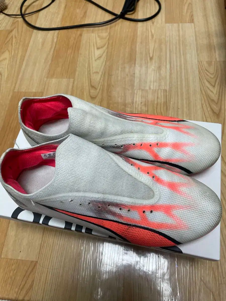 【雷市場（ポンジャン）商品韓国直送】 PUMA(プーマ) ウルトラ