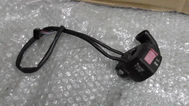 TW200　2JL-035xxx　の　ハンドルスイッチ　右:#1684476567