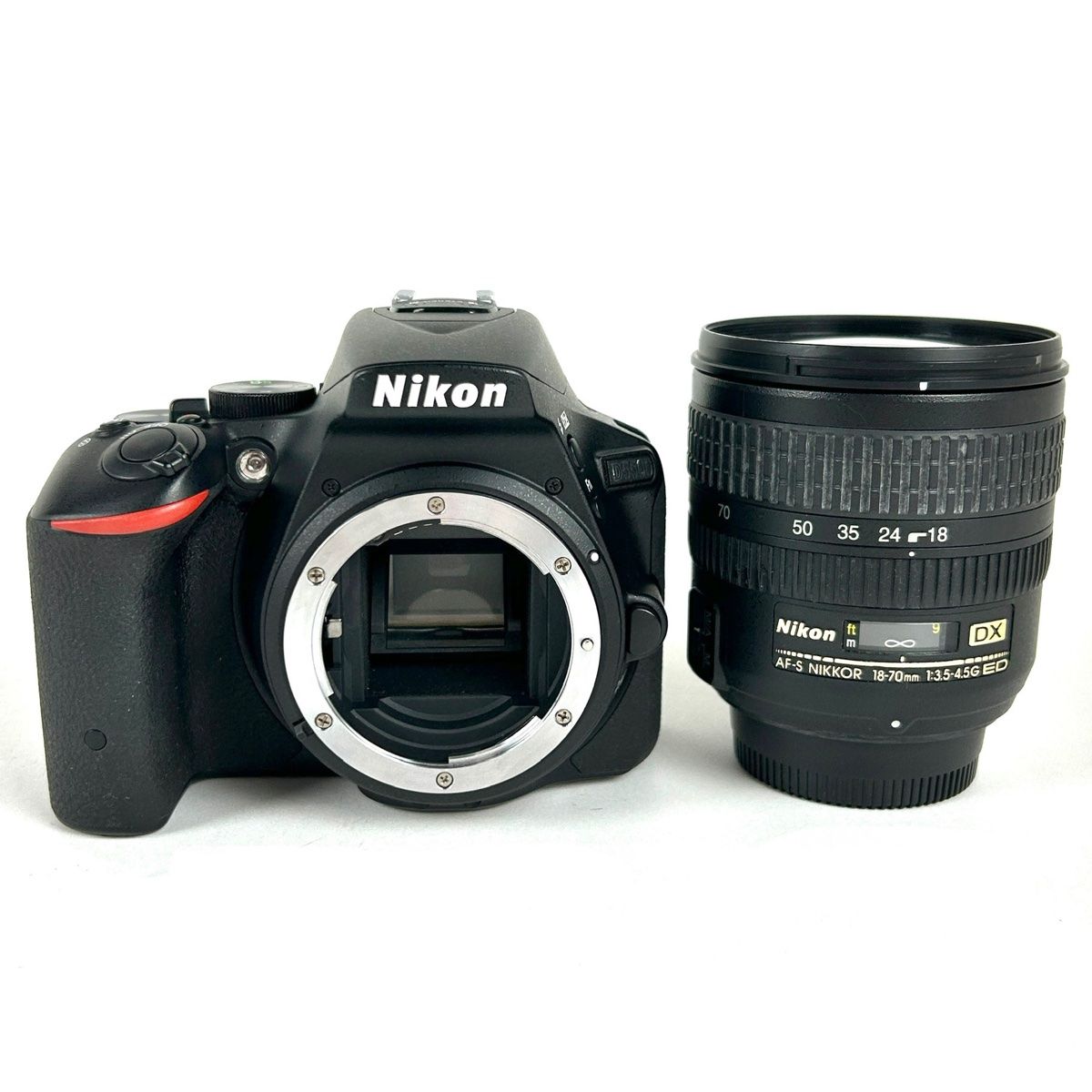 ニコン Nikon D5500 + AF-S DX NIKKOR 18-70mm F3.5-4.5G ED VR