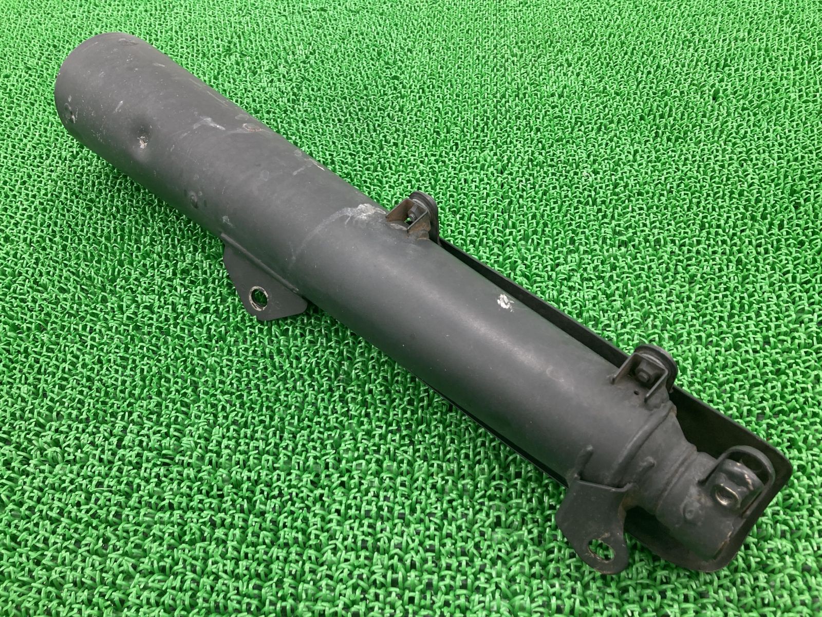 グラストラッカー マフラー 26G6 スズキ 純正 中古 バイク 部品 NJ4DA