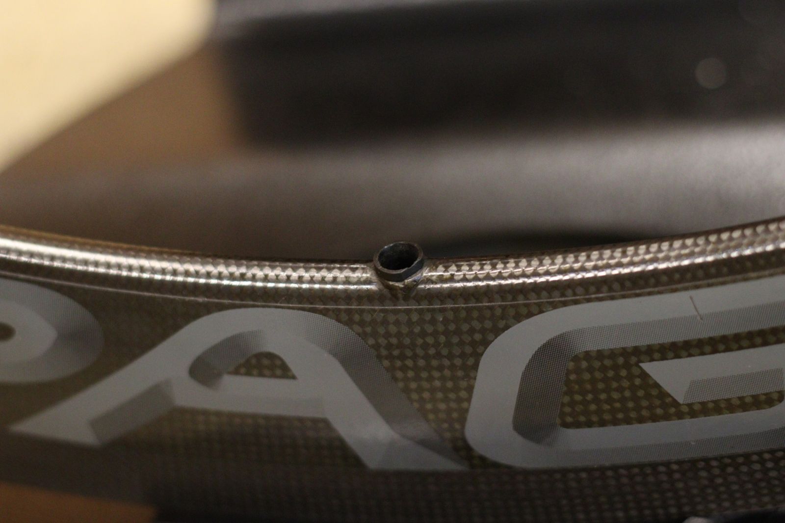 ダークラベル カーボン