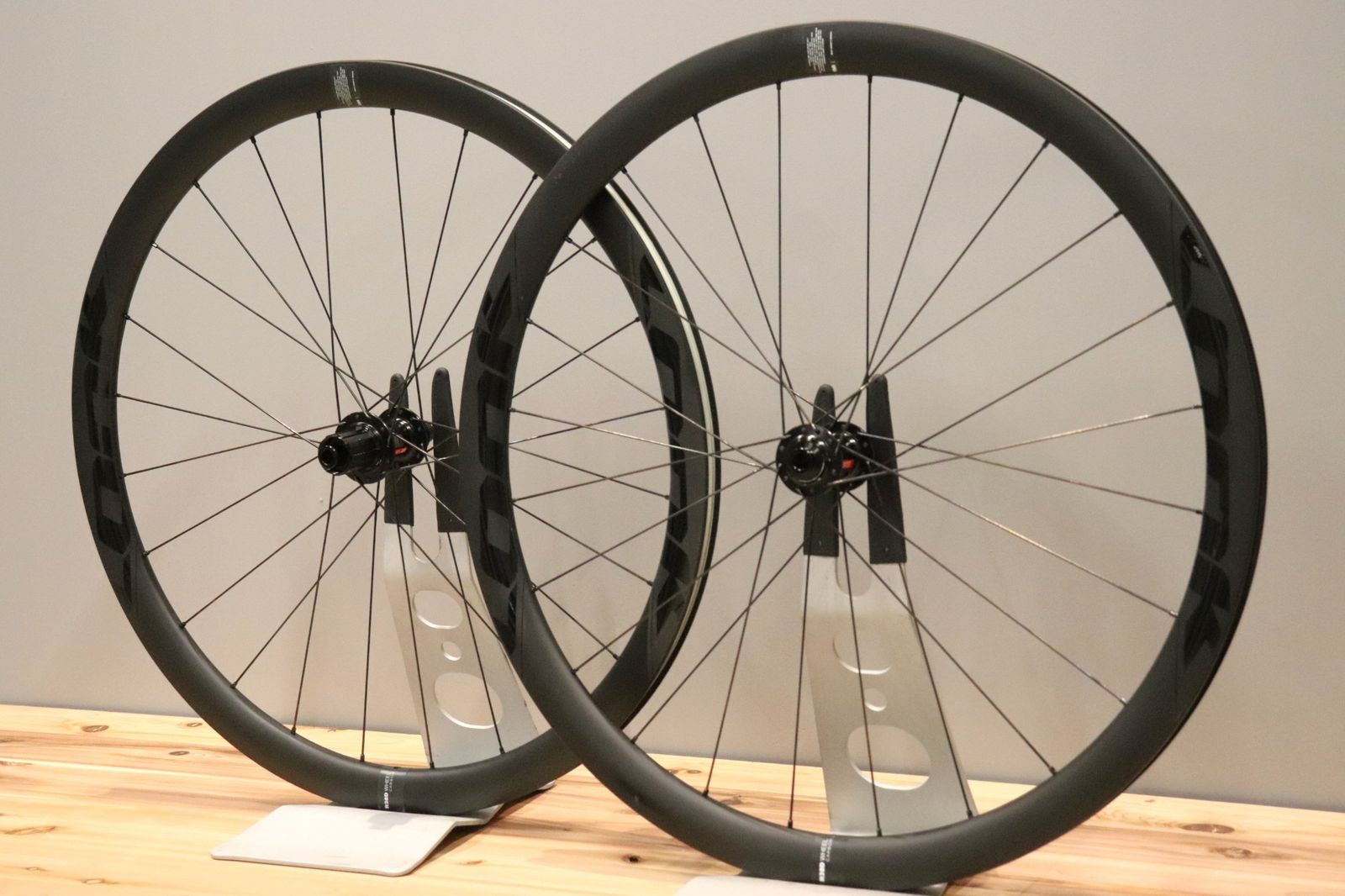 ルック LOOK R38 DISC CARBON カーボン ディスク チューブレスレディ ホイールセット シマノ11S 12S ワイドリム 仙台店