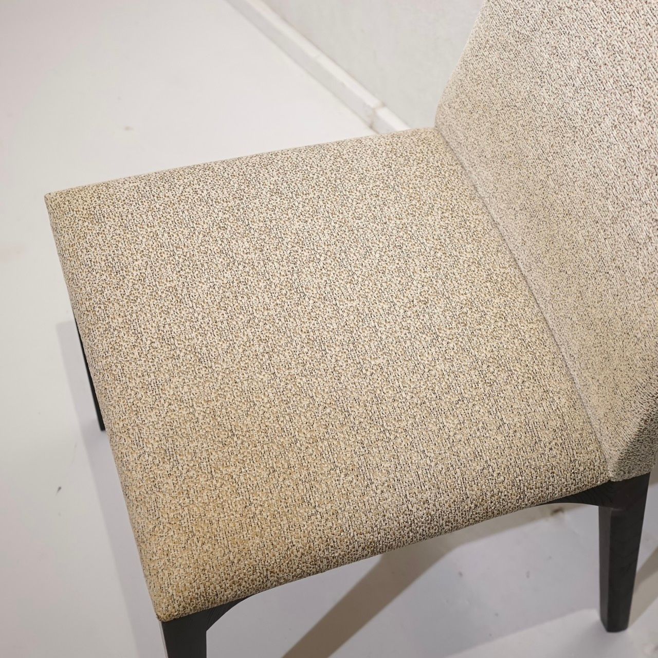 accademia ダイニングチェア アームチェア 椅子 チェア ファブリック  