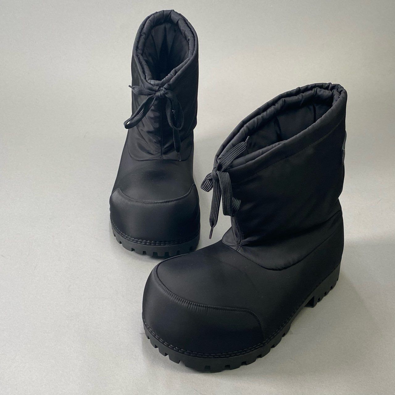 RyBALENCIAGA ALASKA boots アラスカブーツ Men's Alaska Low Boot in Black | Balenciaga US