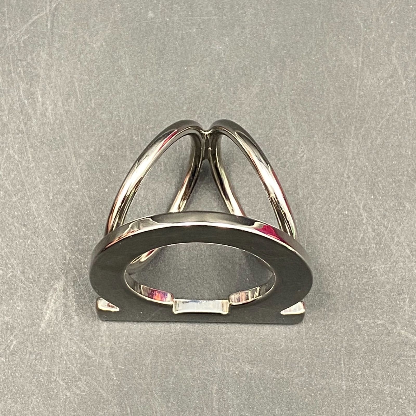 美品　Salvatore Ferragamo スカーフ留め　シルバー Yahoo!オークション -「フェラガモ スカーフ留め」の落札相場
