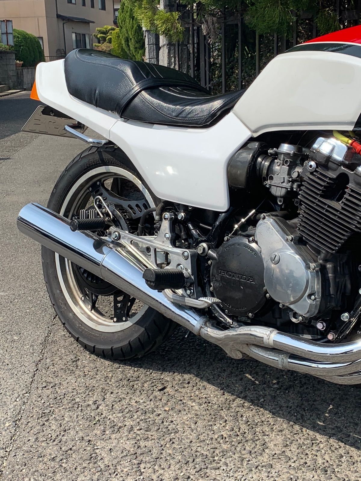 CBX 400f純正HONDA カウル 赤白 HONDA CBX 400F テールカウル 赤白 CBX