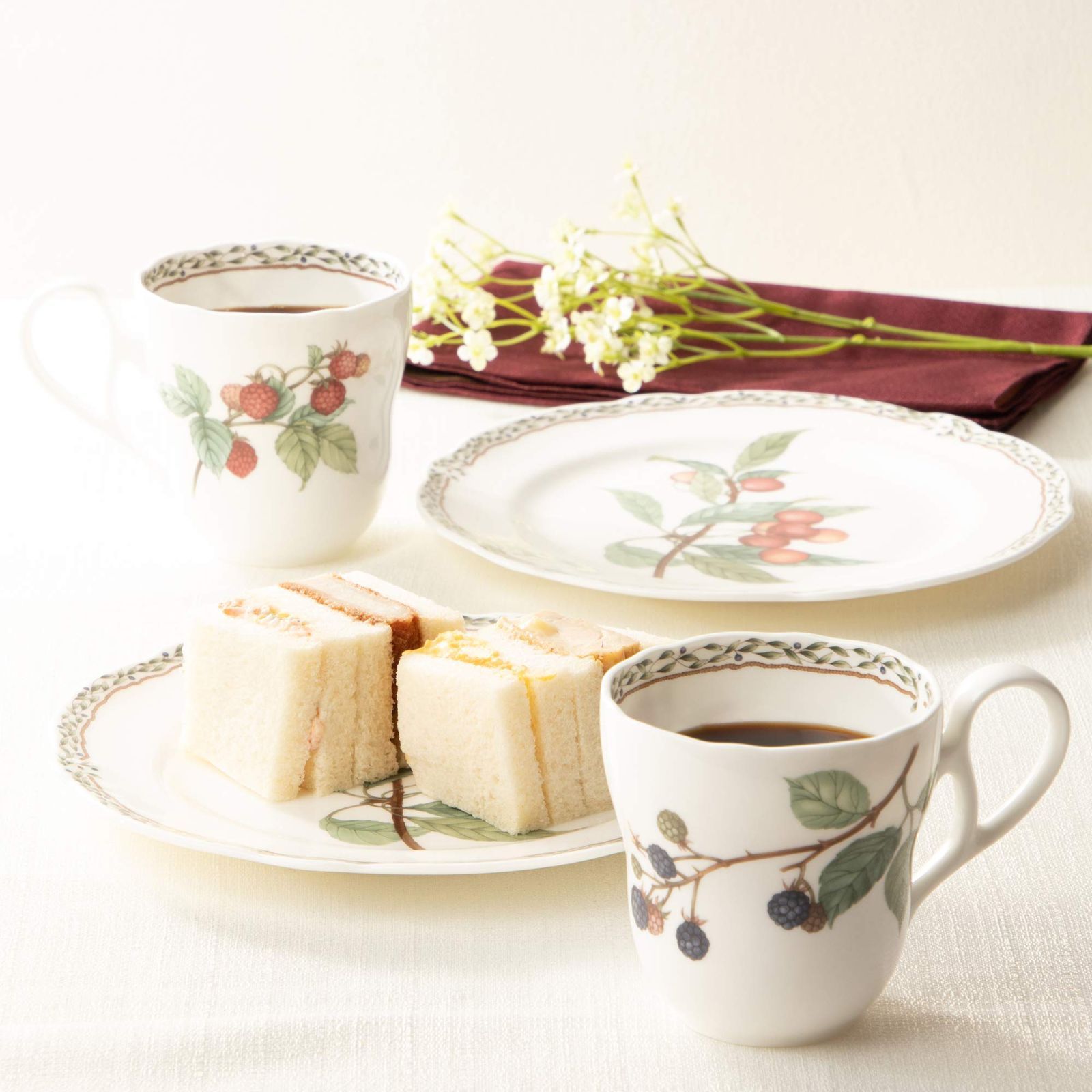 【新品】Noritake ノリタケ×藝大 マグ&プレートセット 2セット分 在庫セール】Noritake ノリタケ マグ & プレート ( ペアセット ) マグ
