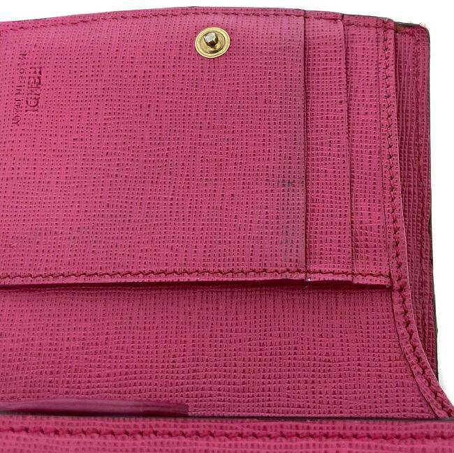 ✨未使用展示品・箱付き✨　FENDI ミニ財布　エフイズ　ズッカ柄　ピンク 新品 フェンディ ズッカ 二つ折り財布 ピンク ✨未使用展示品・箱付き