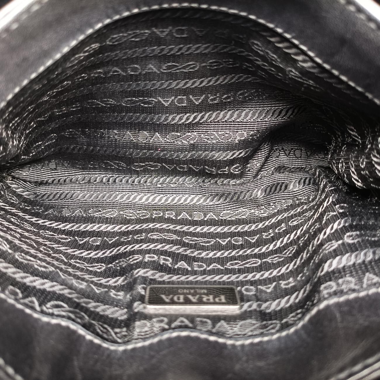 プラダPradaパティーナ