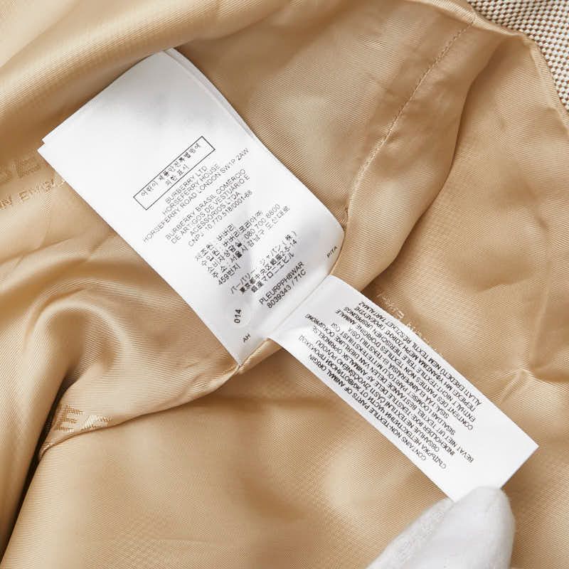 ベージュ ブラウン