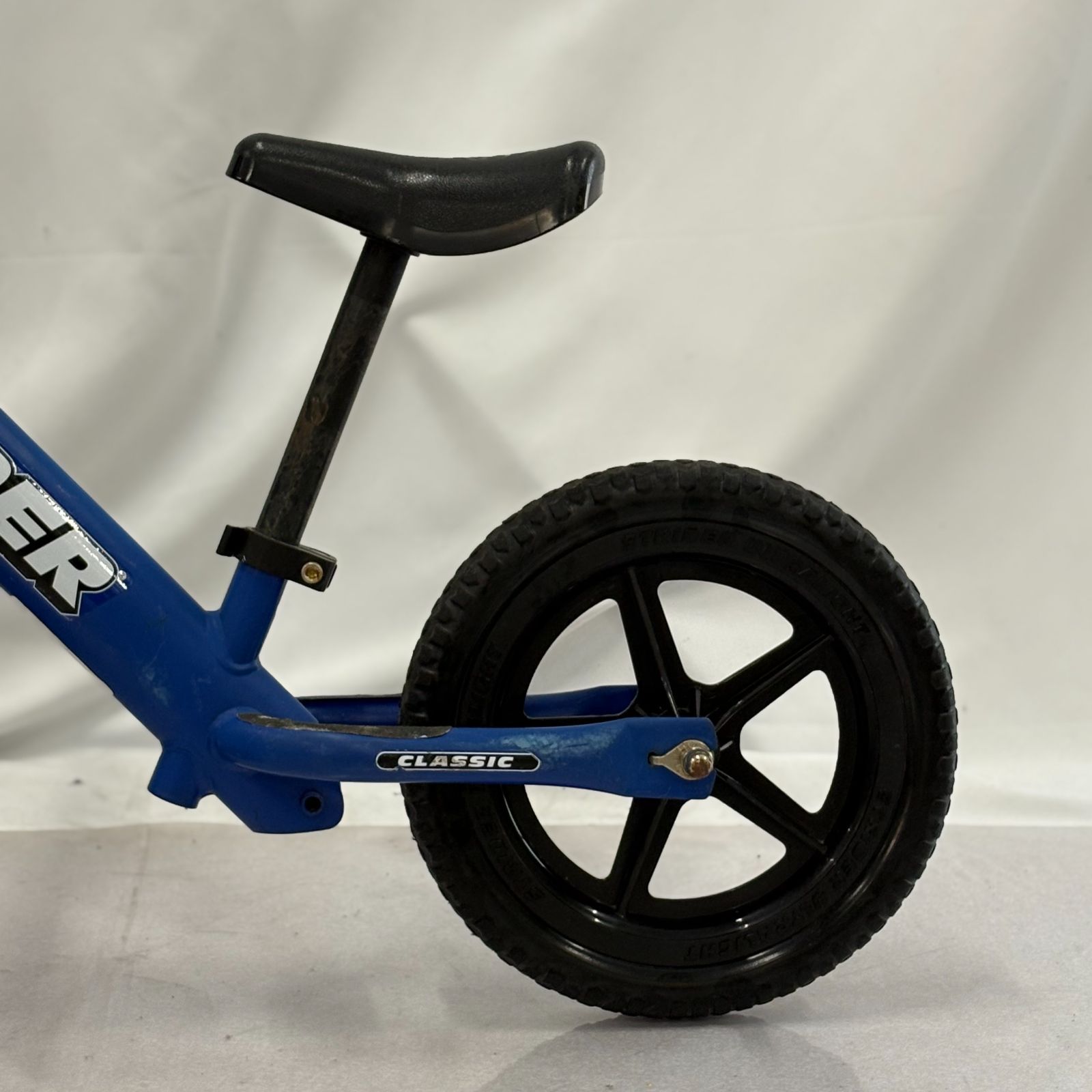 STRIDER バイク 青 クラシック STRIDER ストライダー 青 ブルー Classic クラシック 12インチ