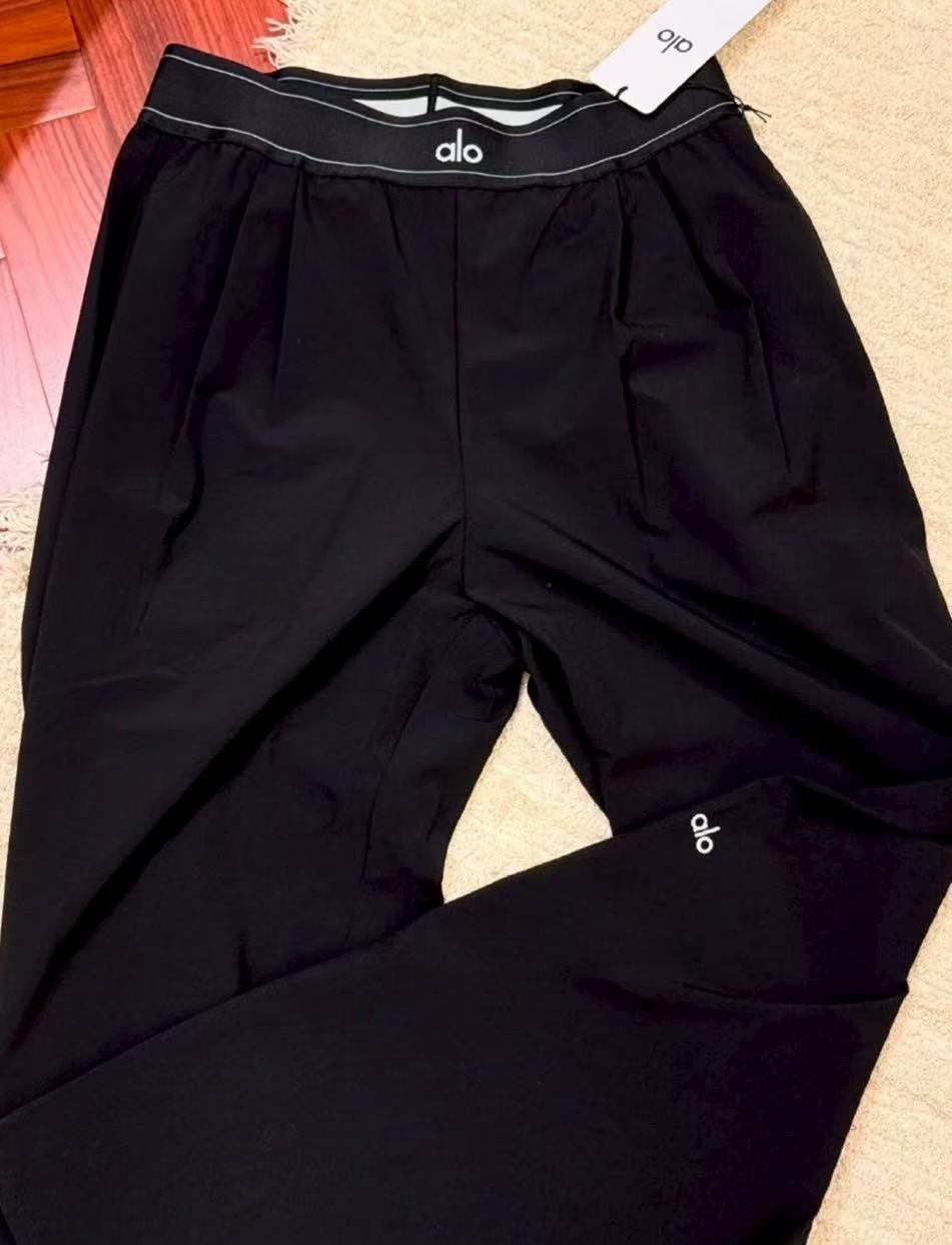 新品 Alo Yoga パンツ ボトム トラウザー アローヨガ ブラック