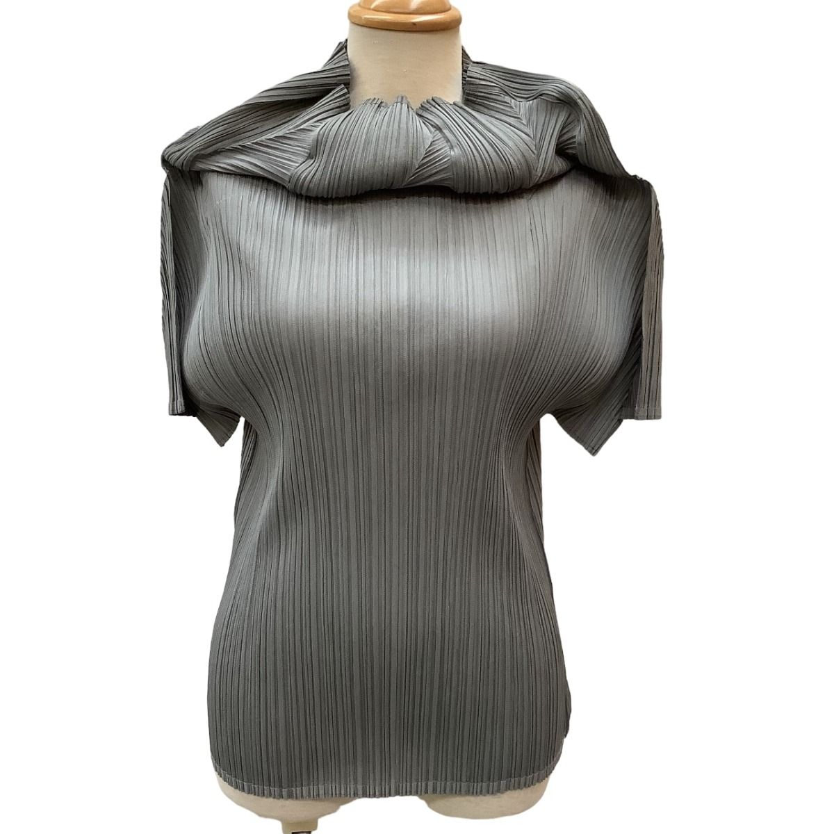 ♪♪ISSEY MIYAKE イッセイミヤケ PLEATS PLEASE 変形カットソー SIZE