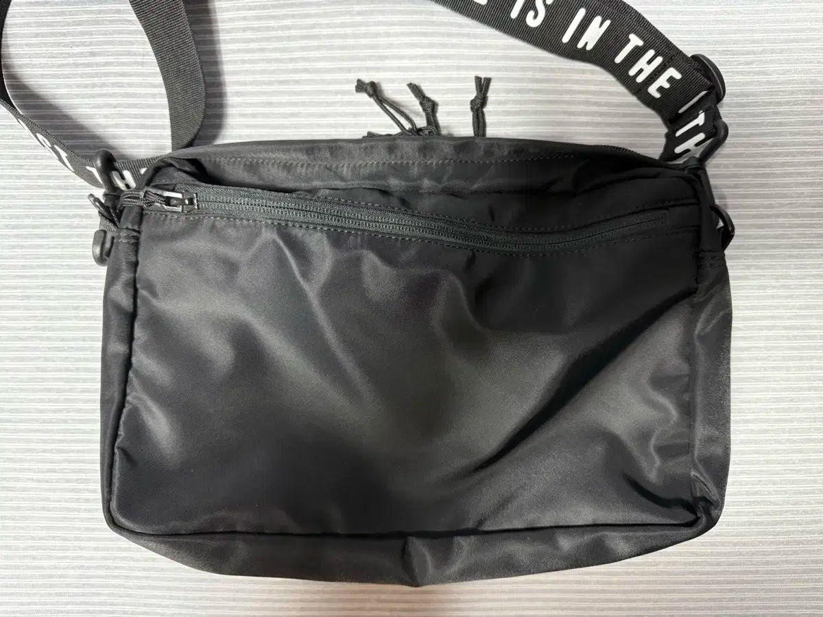 新品 HUMAN MADEミリタリー ポーチ ラージ クロスバッグ HUMAN MADE MILITARY POUCH LARGE – HUMAN MADE Inc.