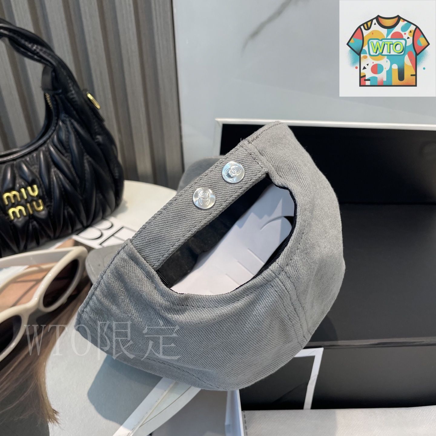 CHANEL デニムベースボールキャップ　試着のみ。 CHANEL デニムベースボールキャップ 試着のみ。 Amazon.co.jp