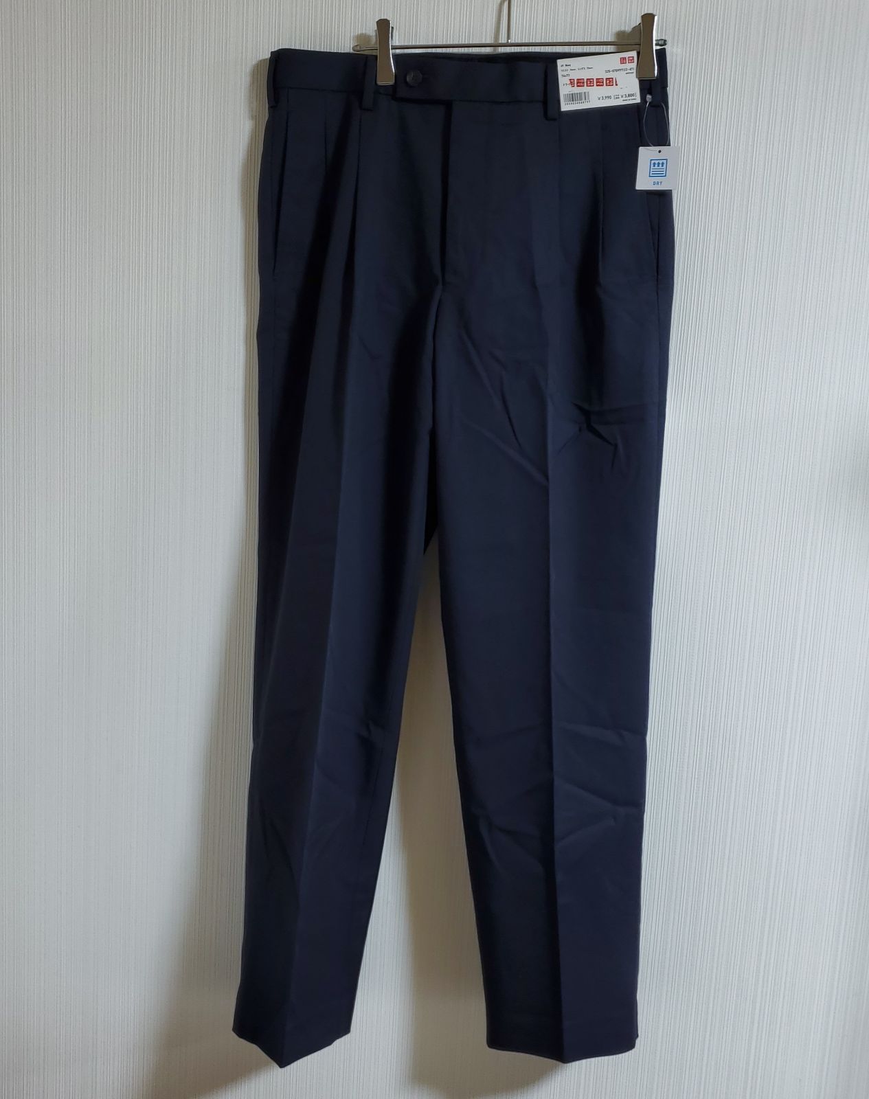 新品】UNIQLO ユニクロ ドライツータックパンツ スラックス Navy