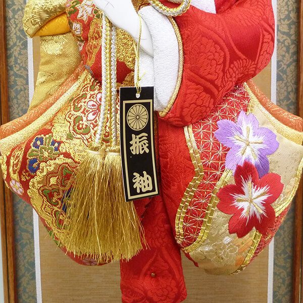 13号正絹刺繍振袖羽子板欅塗ケース飾