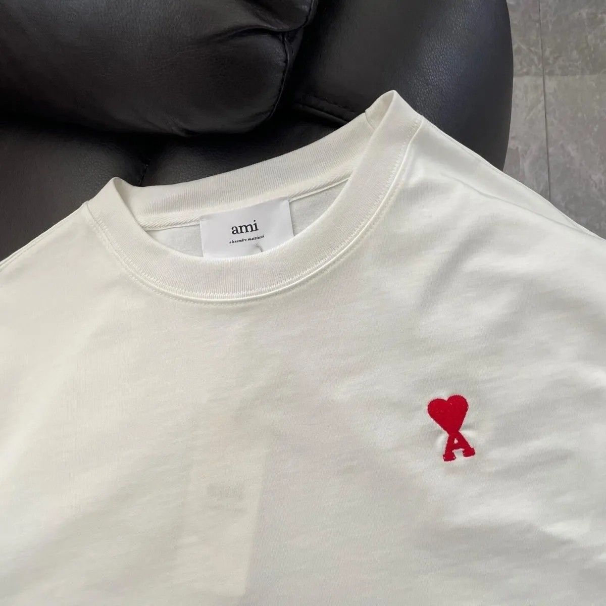 ami paris アミパリ ホワイト Tシャツ ハート刺繍