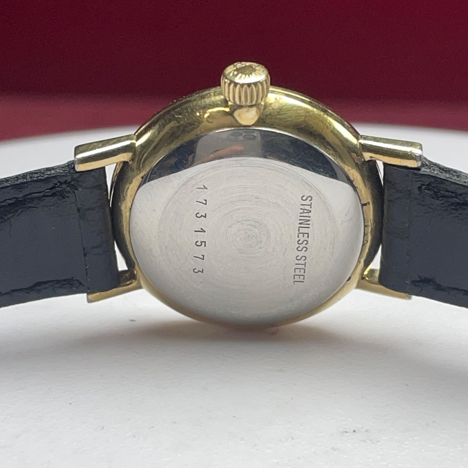 稼働 ゴールド文字盤