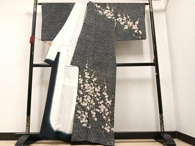 平和屋着物○訪問着 友禅 作家物 枝梅文 たたき染め 黒地 金彩 正絹