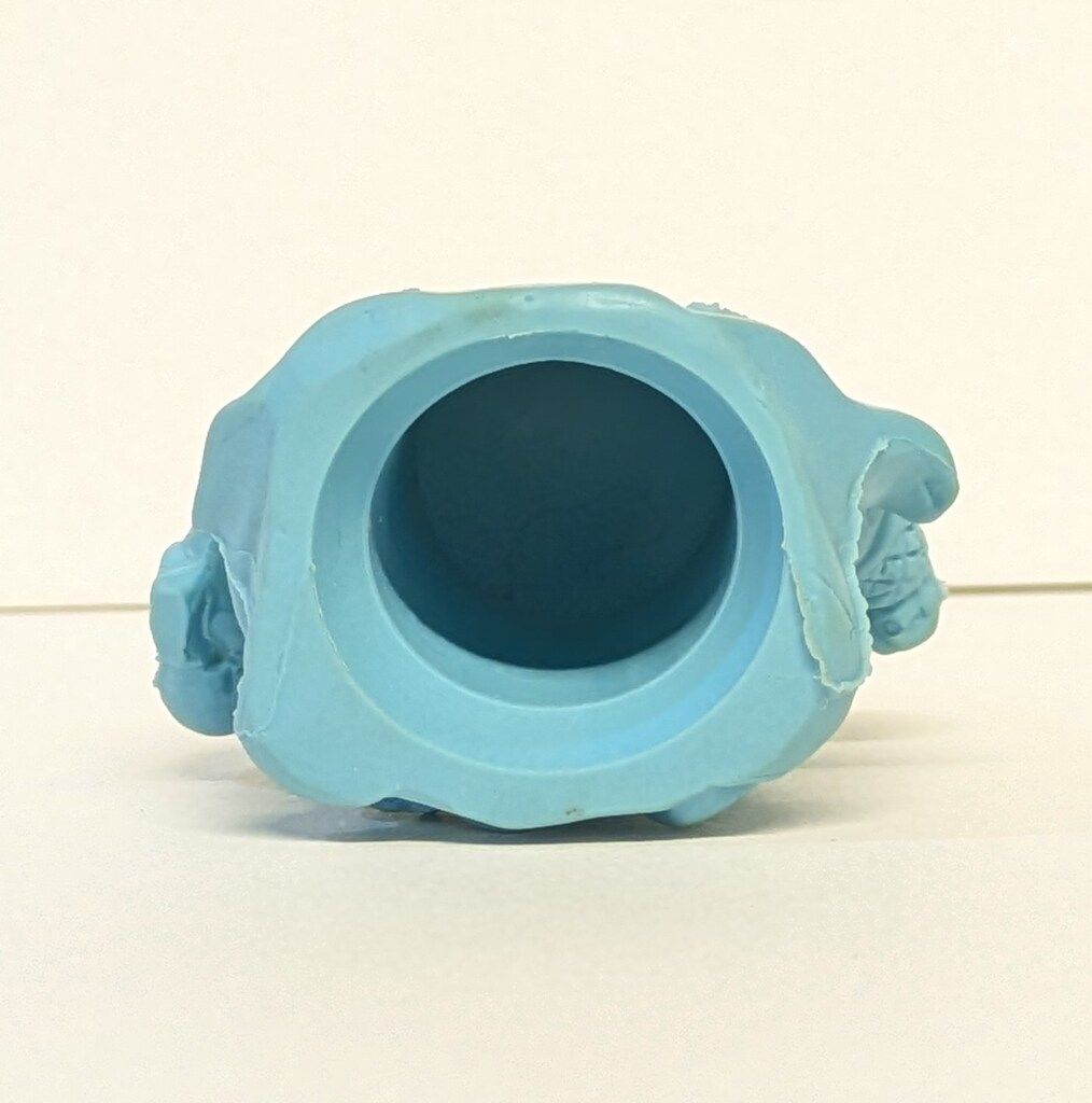 ビックリ吸い付きマン