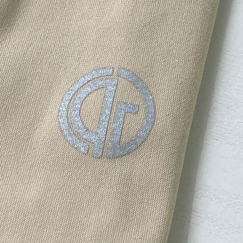 G/FORE ゴルフ女子必見 韓国風セットアップ 総柄ポロ＆プリーツ