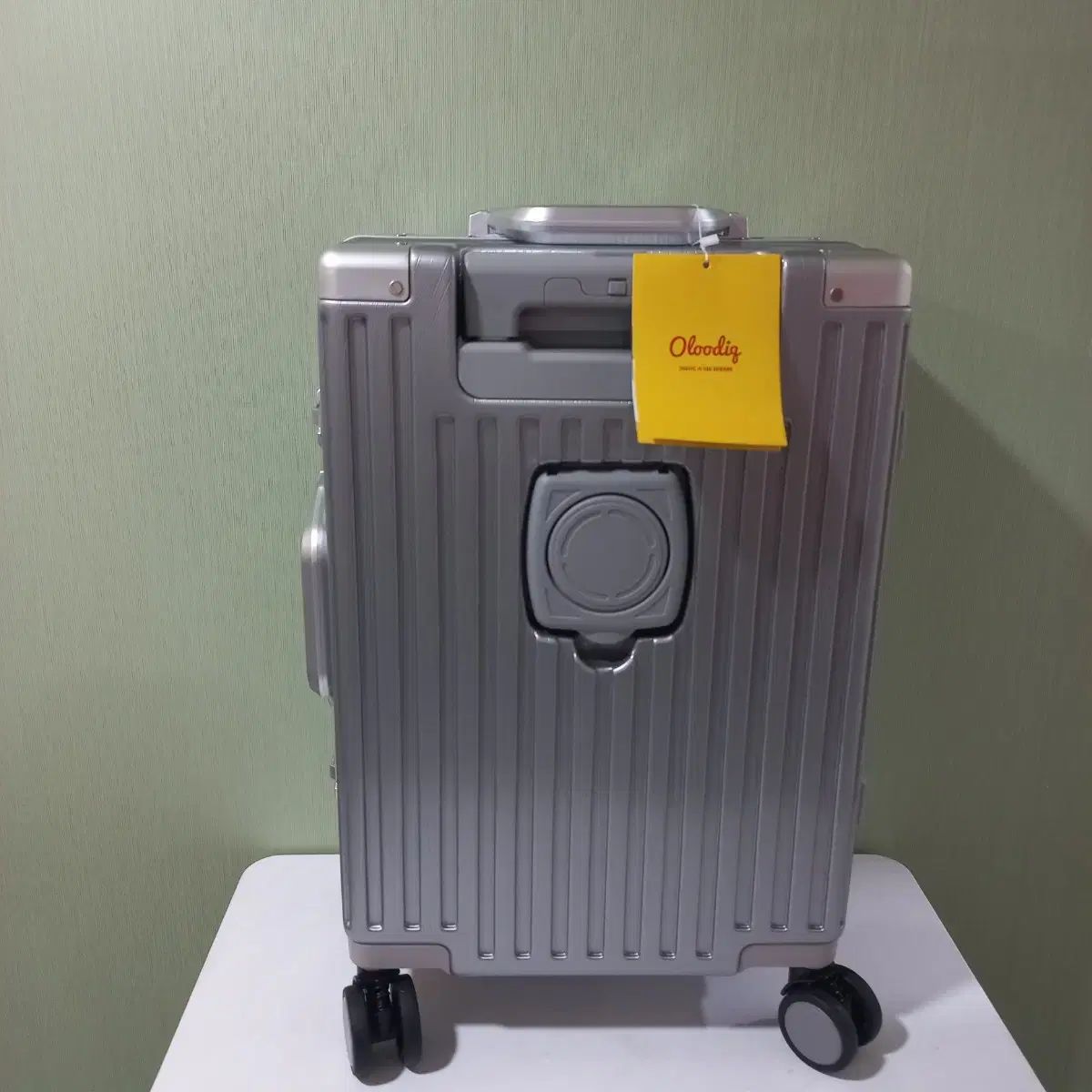 あみ　Sサイズ 20 インチキャリア ハンブルク シルバー 新品 (エッジスクラッチ