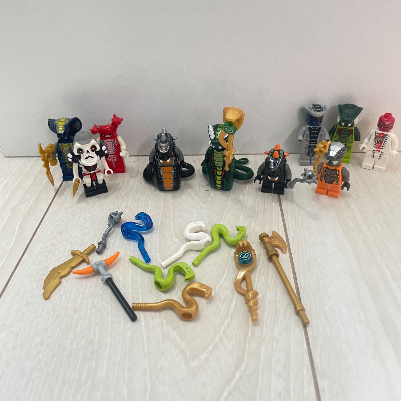 LEGO レゴ ニンジャゴー ミニフィグ ヘビヘビ族