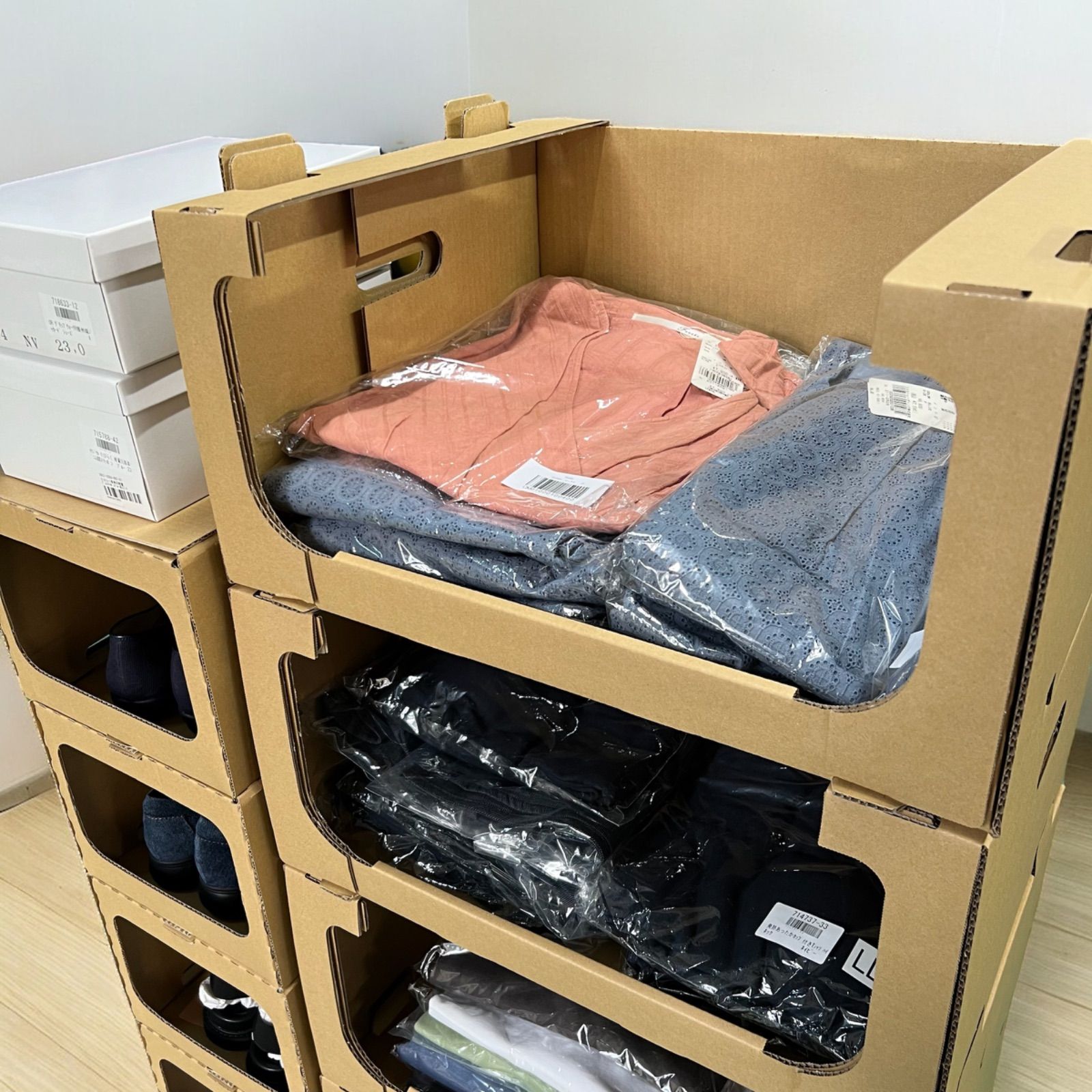 スタッキング 収納 ボックス 段ボール 棚 連結 洋服 収納 靴
