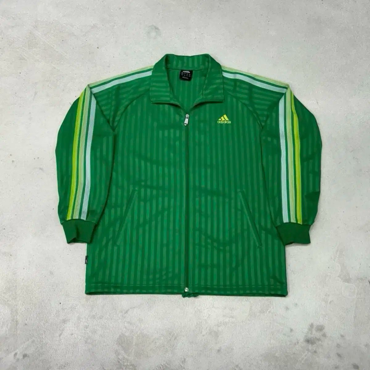 【雷市場（ポンジャン）商品韓国直送】 adidas(アディダス) オールドスクール ジャージ