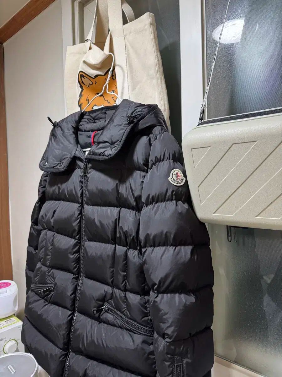 MONCLER(モンクレール) ベチュラ レディースダウン - メルカリ