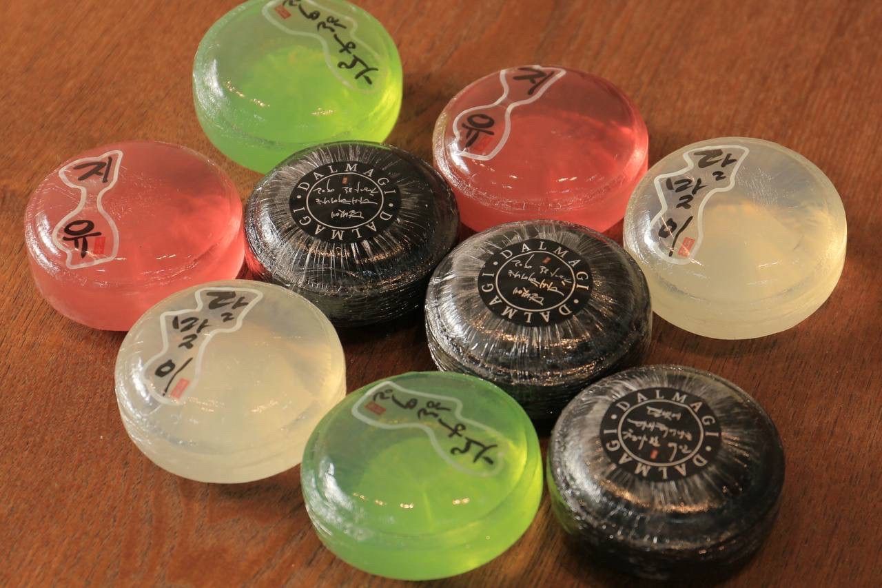 K石鹸　天然薬草再生石鹸　韓国 2024 美容大国韓国の天然薬草再生石鹸 K-SOAP 無添加石鹸 美容大国