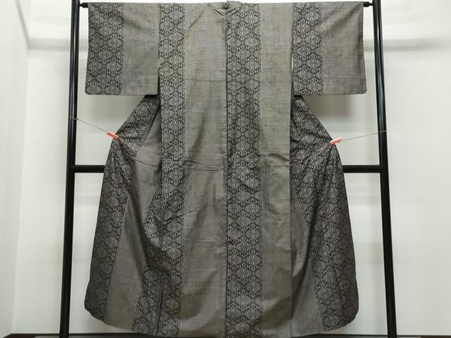 平和屋着物●本場大島紬　9マルキ　泥染め　吉祥花文　正絹　逸品　CAAR8374vf 平和屋着物○本場大島紬 9マルキ 泥染め 吉祥花文 正絹 逸品