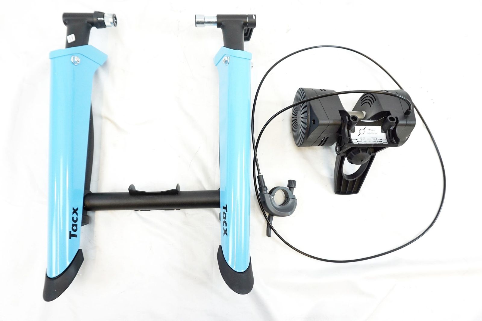 『美品』Tacx サイクルトレーナー　ローラー台 BOOSTER バイク タックス Booster 定番固定ローラー台の音量をチェック - YouTube