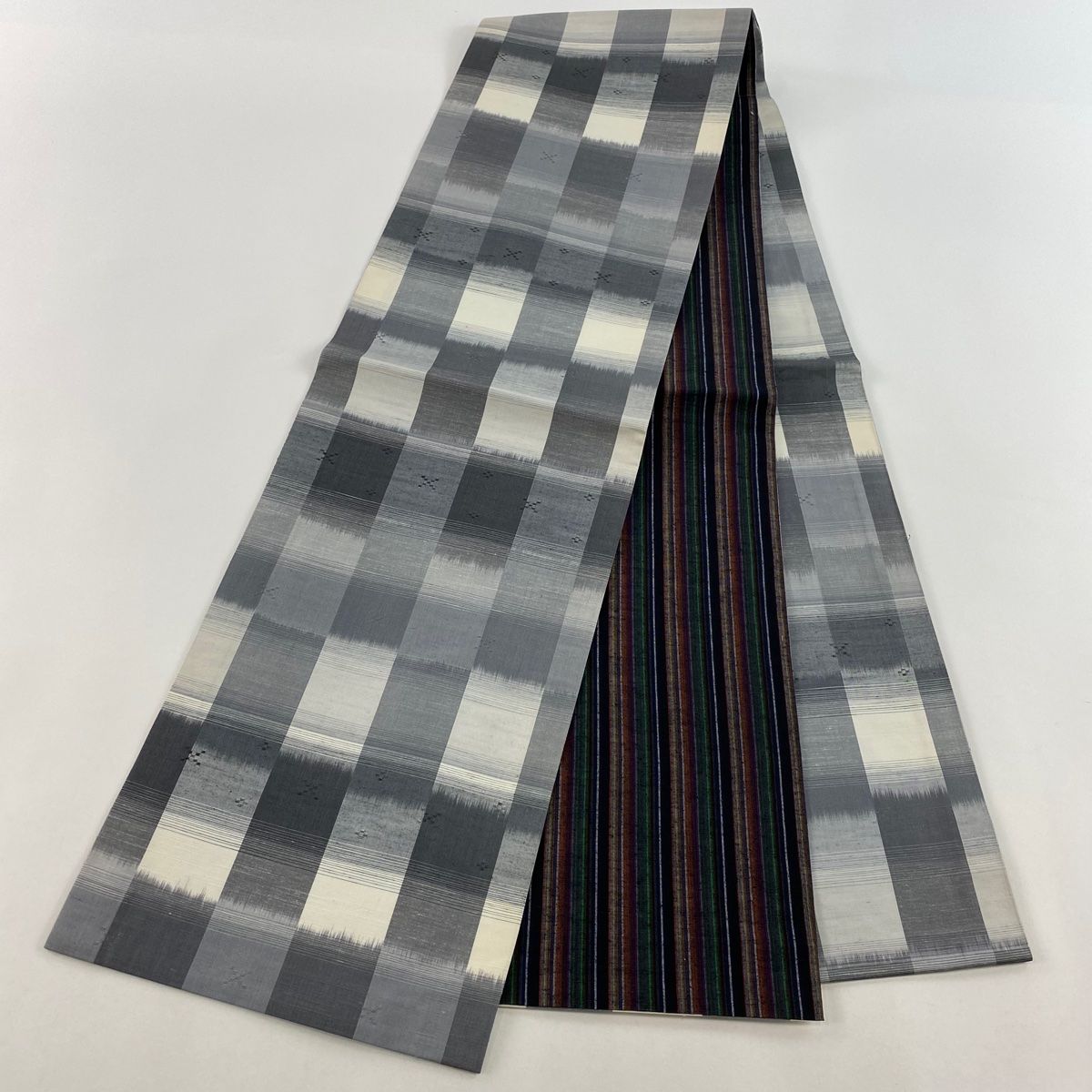 通販 激安 灰色 幾何学模様 変わり市松 名品 美品 袋帯 全通 【中古 正絹 着物・浴衣