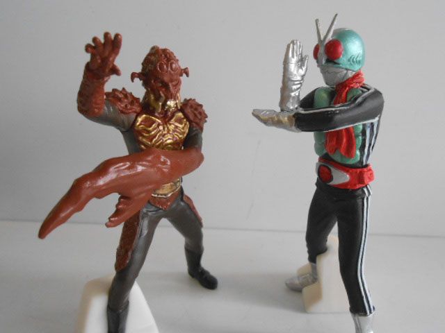 ♯Kis30CZ ウルトラマン VS 仮面ライダー 全3種 HG シリーズ ♯Kis30CZ ウルトラマン VS 仮面ライダー 全3種 HG シリーズの