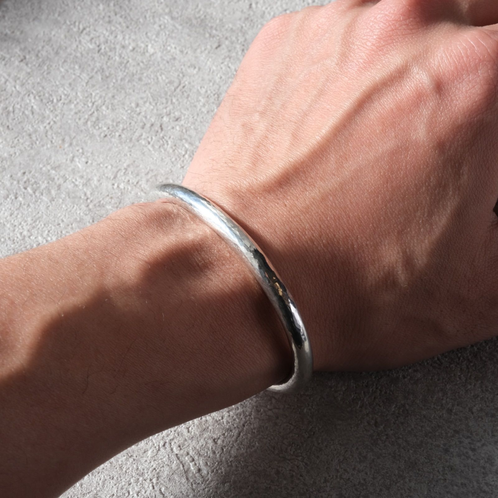 シルバー925製 槌目バングル 5MM