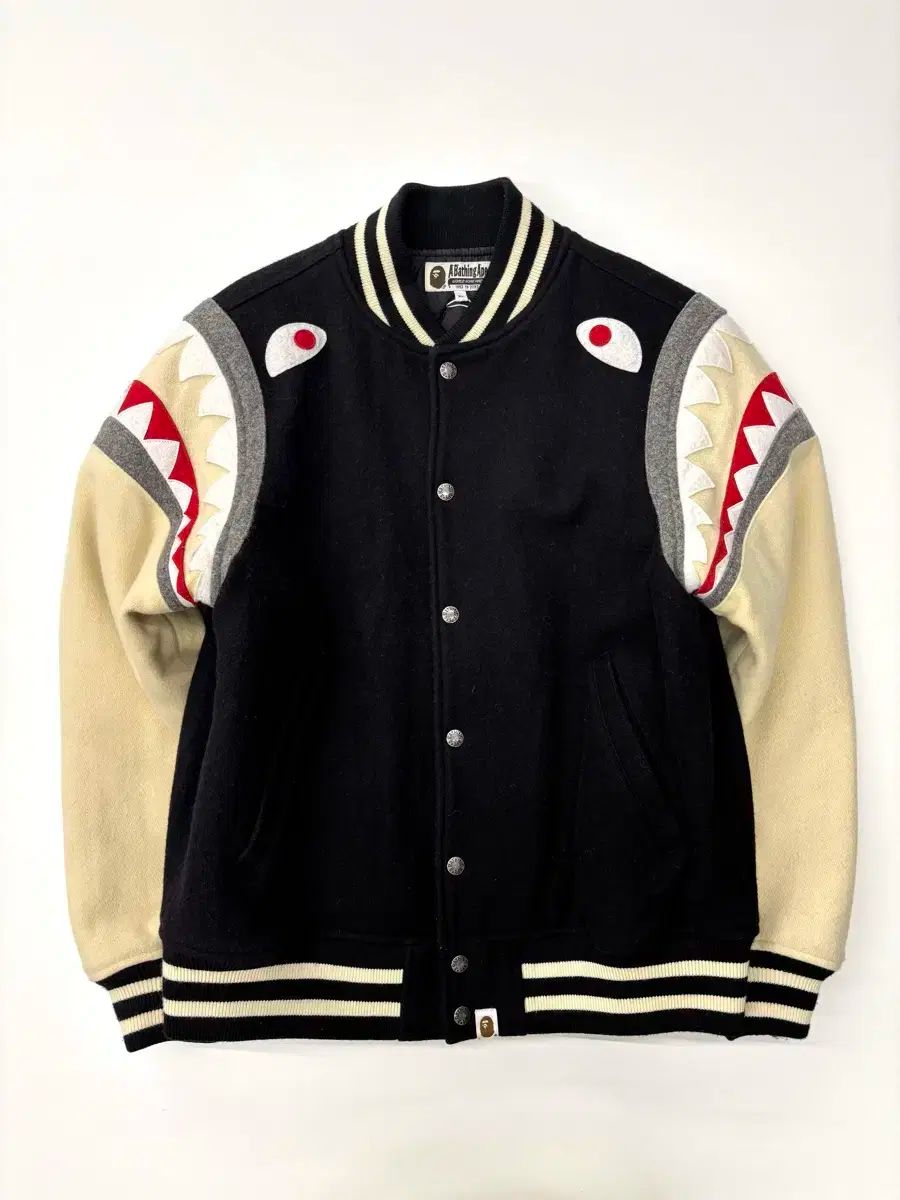 アベイシングエイプ　スタジャン　スタッフ限定　非売品　M　APE アベイシングエイプ 非売品スタッフ限定スタジャン 黒 L - メルカリ