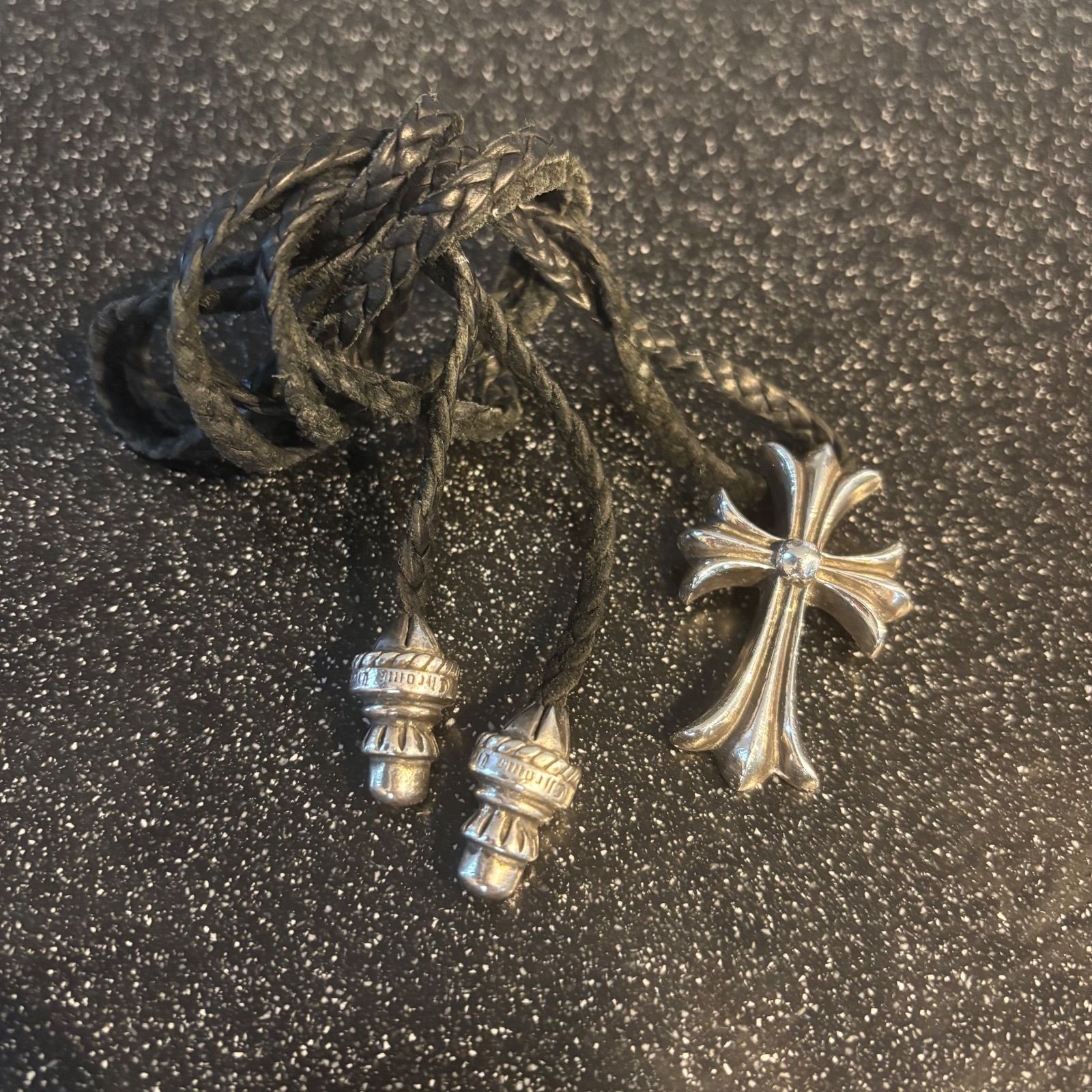 品質保証の 正規品 Chrome Hearts スモールCHクロス ボロチップブレイド 着回しコーデ