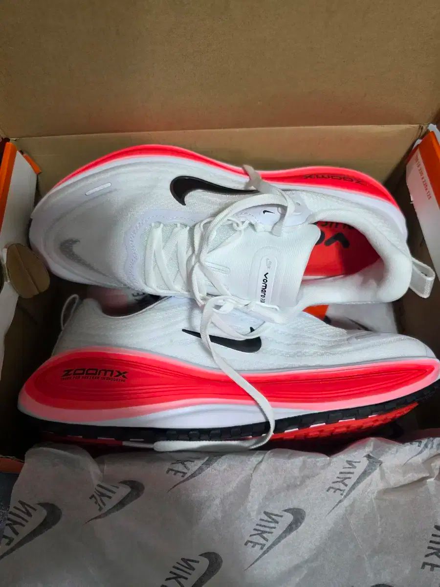 【３連休限定】ボメロ18 newカラー ナイキ スポーツ 【3連休限定】ボメロ18 newカラー