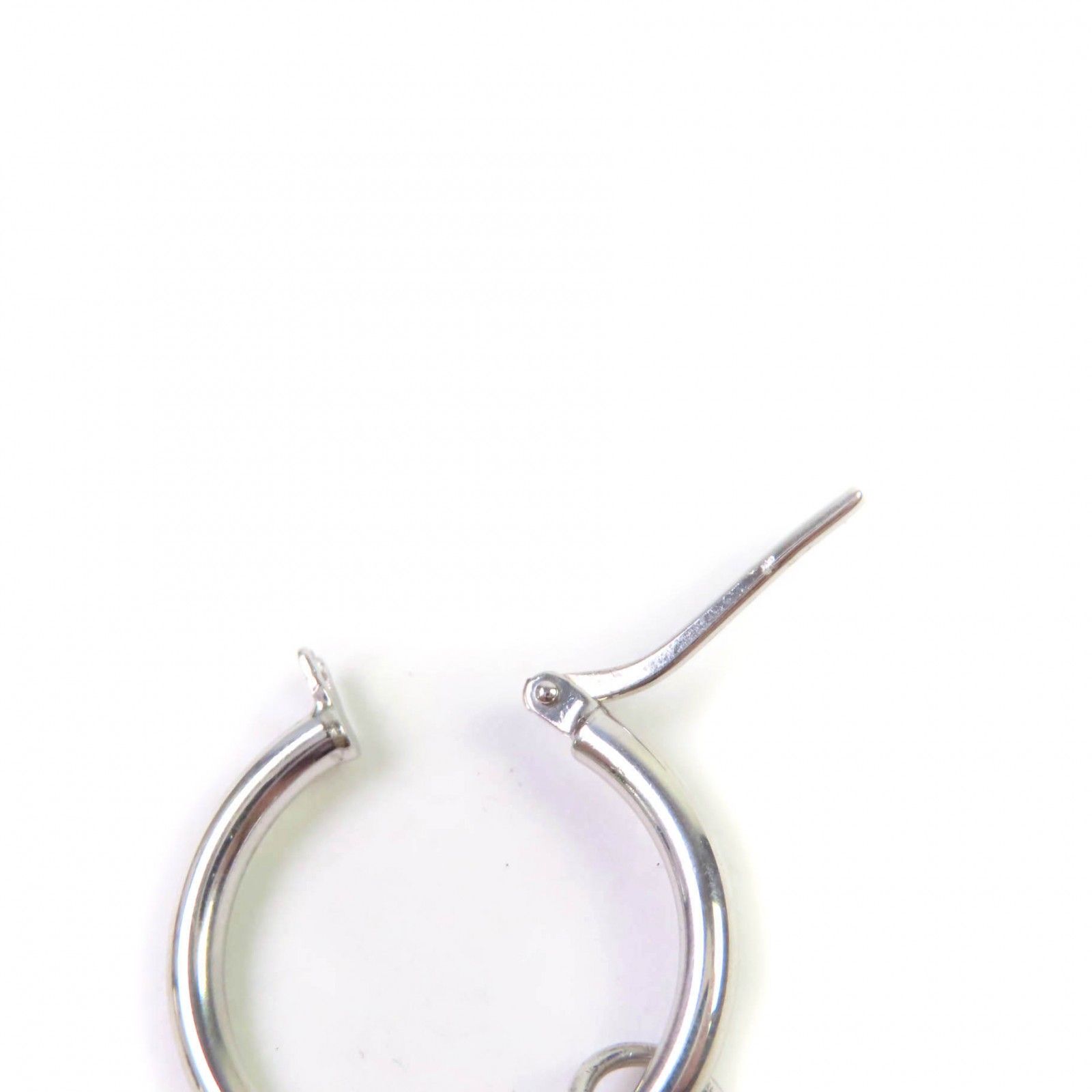 大人気 PRADA プラダ エナメルメタル ピアス トライアングルロゴ