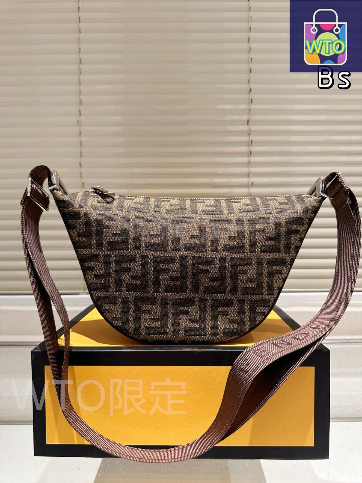 今日特価】Fendi フェンディ 新作クロスボディバッグ 360度死角