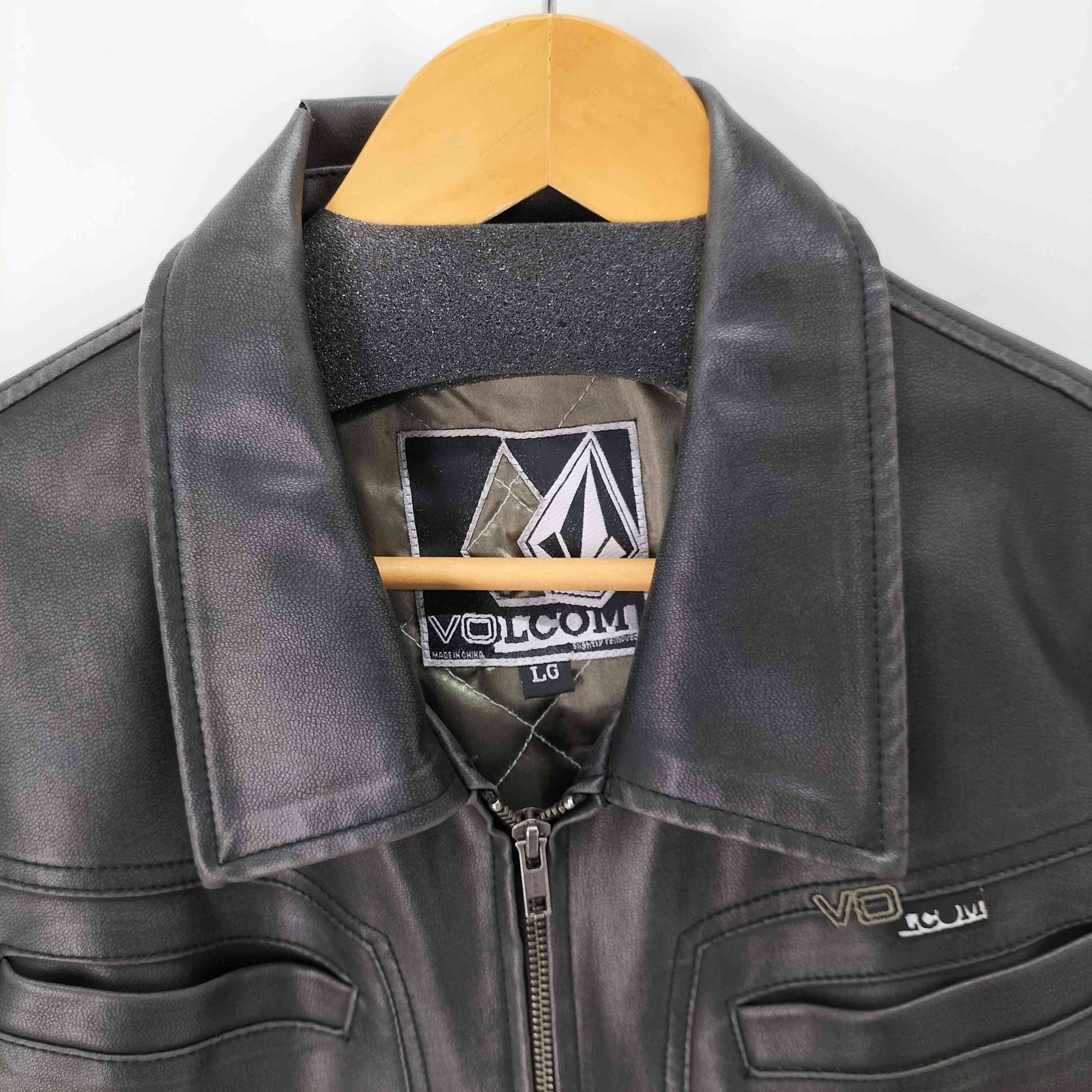 ヴォルコム VOLCOM 裏地キルティング フェイクレザージャケット