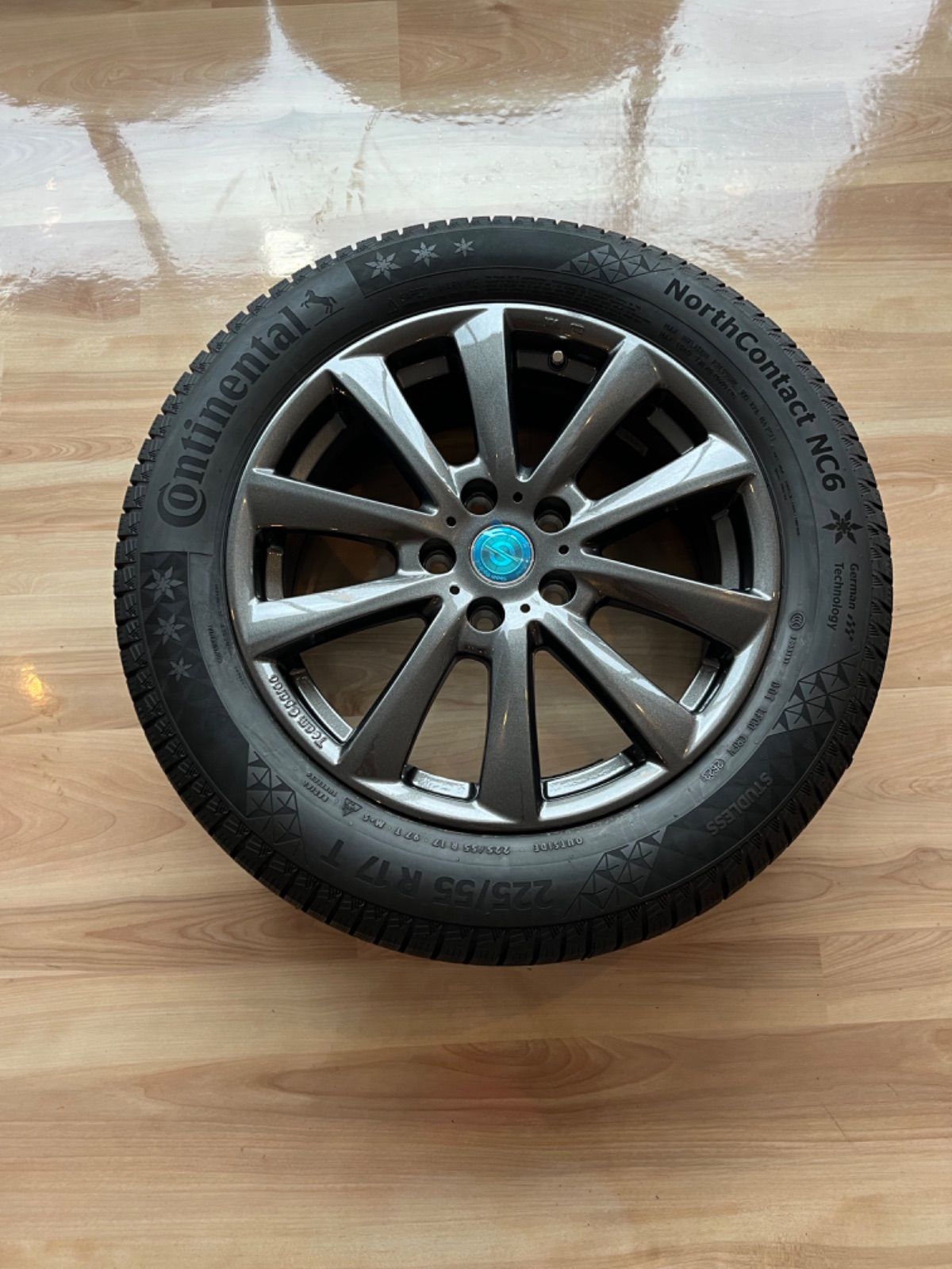 車 MINI F60 スタッドレスタイヤホイールセット 225／55R17